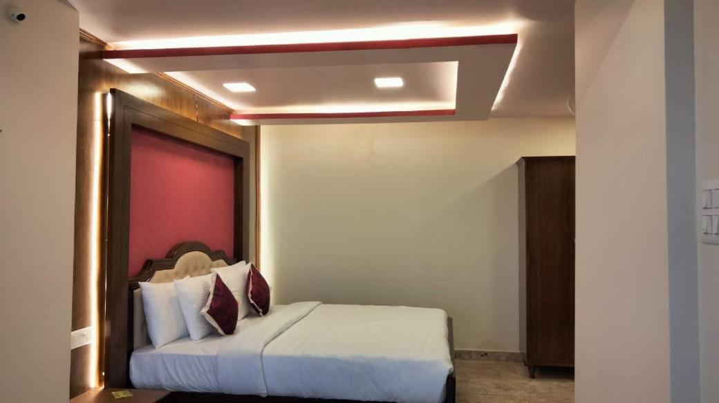 Kstdc Hotel Mayura Pine Top Nandi Hills Екстер'єр фото